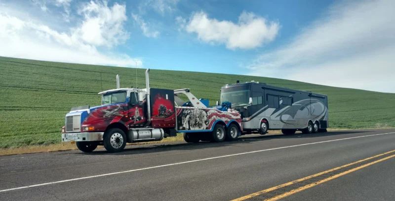A Jacks Towing Service Pasco Washington Heavy Duty Wrecker Towing RV