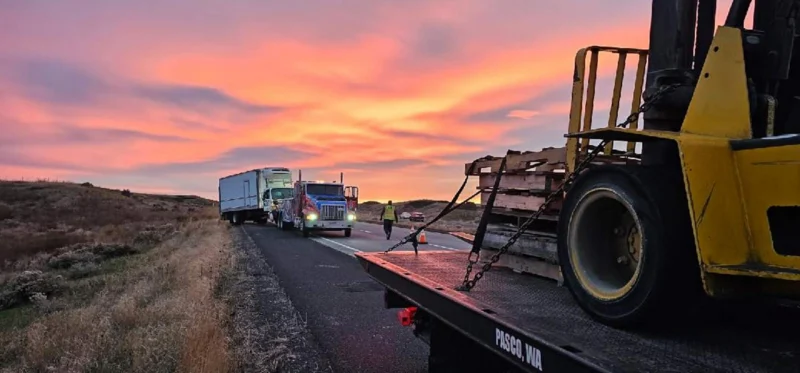 Heavy Duty Commercial Towing Pasco Washington A Jacks Towing