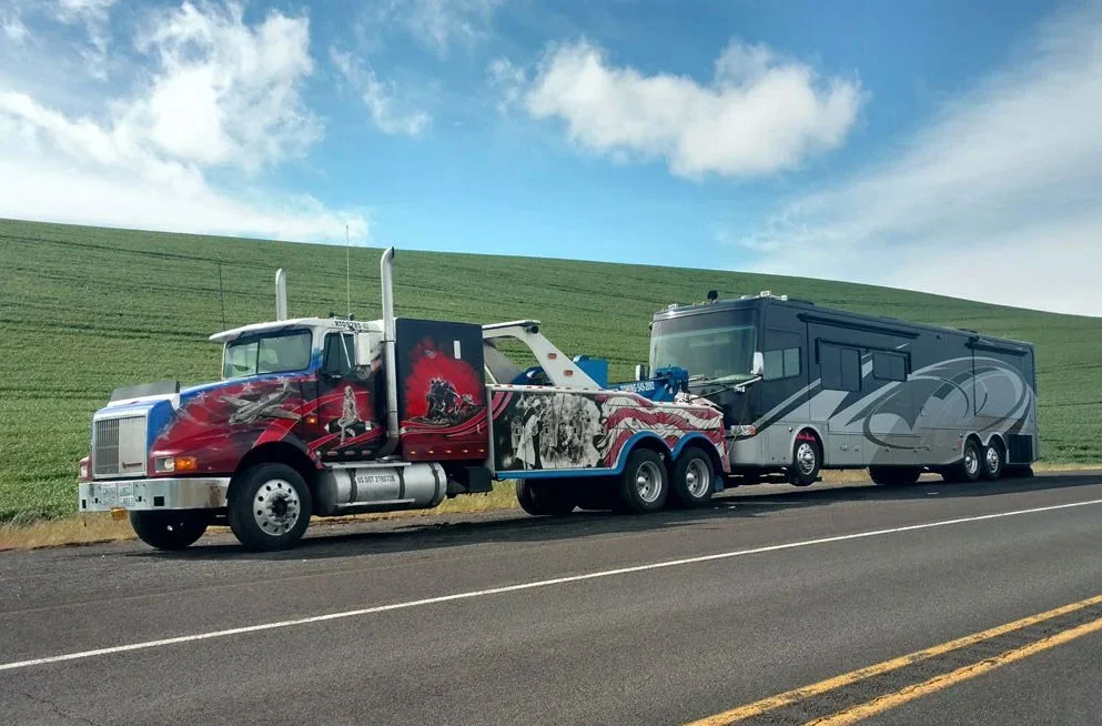 Heavy Duty Towing Pasco Washington A Jacks Towing Heavy Duty Wrecker Towing Motorhome on Highway